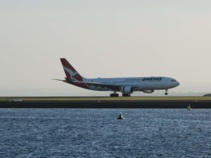Huawei P30 Pro - Qantas Plane Spotting