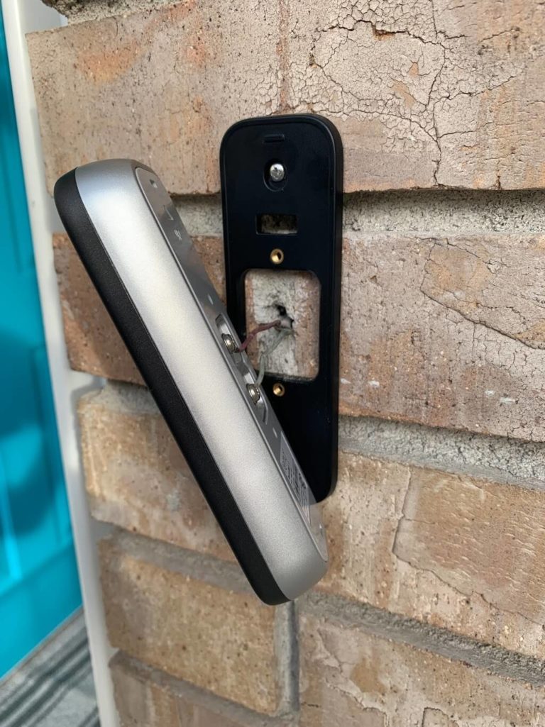 RemoBell S body wired to doorbell socket