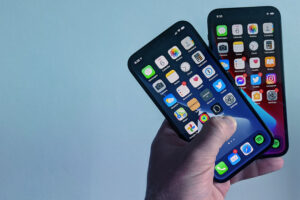 iPhone 12 and 12 Pro Review