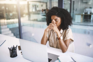 woman frustrated at Internet error