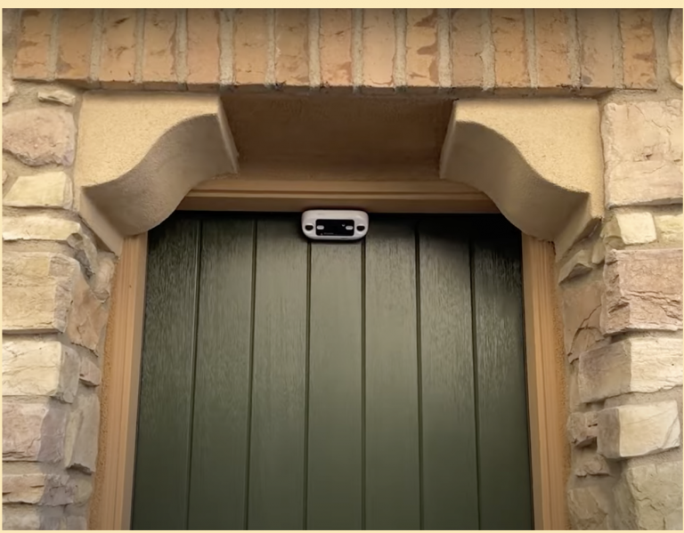 Image of front door with the Remo Cam 2