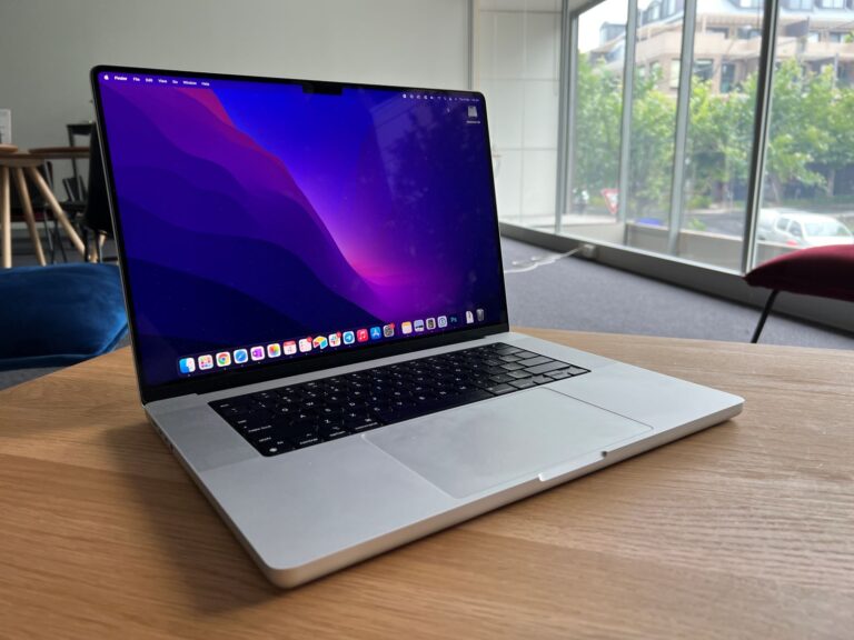 Photograph of the MacBook Pro M1 Pro