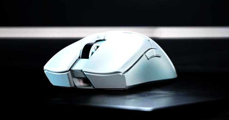 Promotional image for Razer Viper V2 Gaming Mouse
