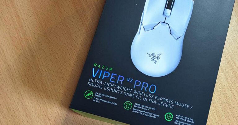 Razer Viper V2 Gaming Mouse in box