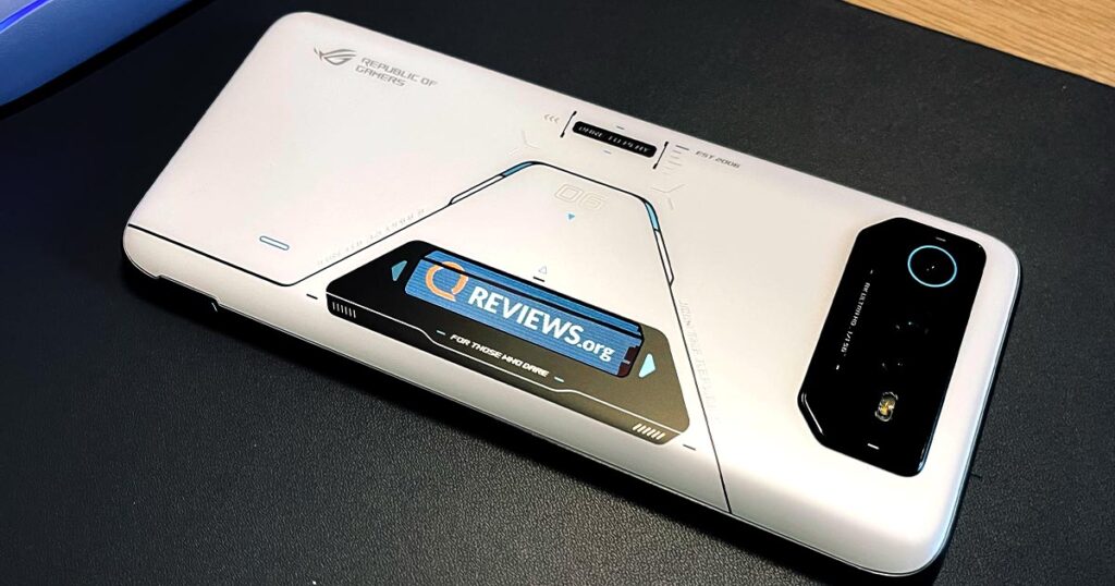 Photograph of the ASUS Rog Phone 6 Pro