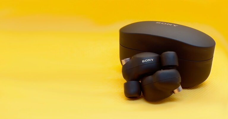 Sony WF-1000 XM4 Earbuds