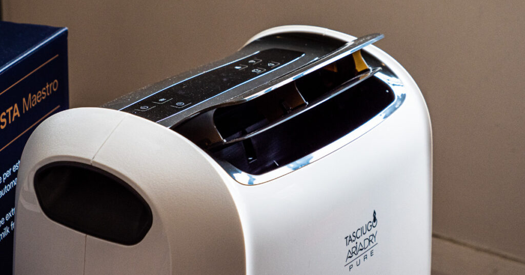 DeLonghi 21L Tasciugo Aria Dry Pure Dehumidifier