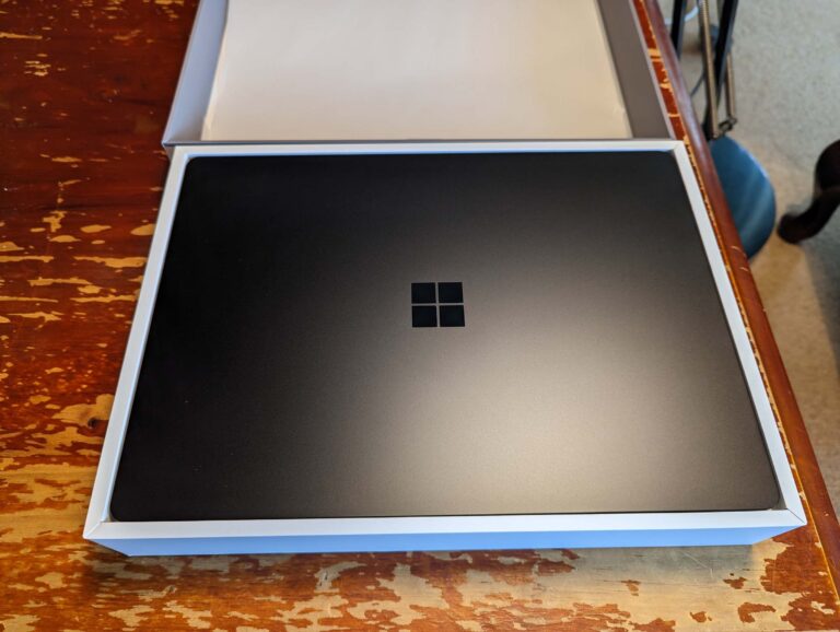 Microsoft Surface Laptop 5 unboxing