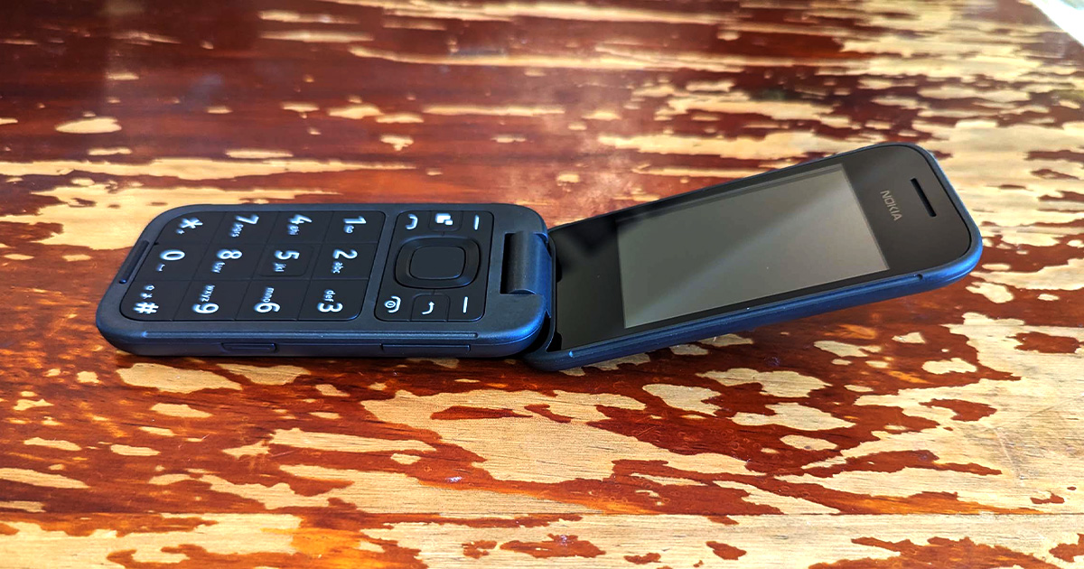 Nokia a Flip phone choice review: 2660 Smart for dumb
