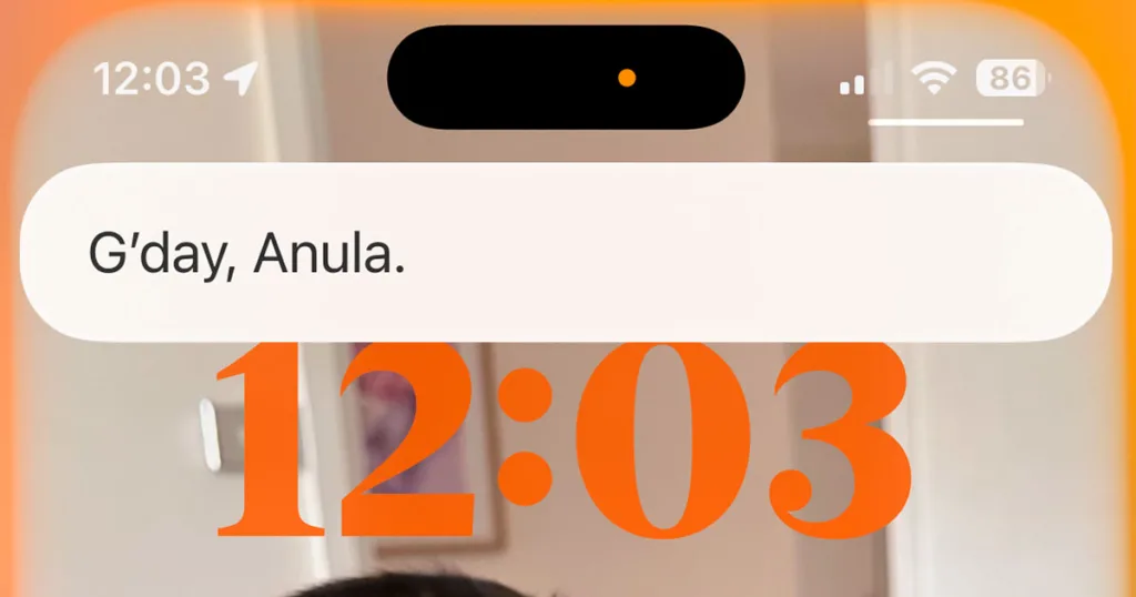 siri saying g'day on iphone lock screen
