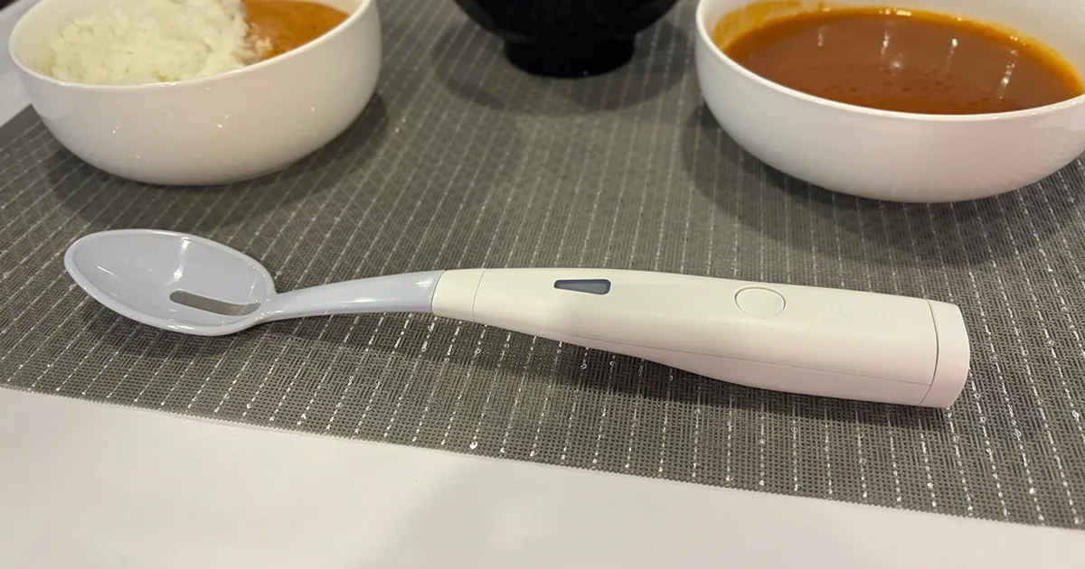 This spoon zaps extra flavor into your food | Reviews.org