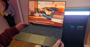 Lenovo Yoga Slim 9i at CES 2025
