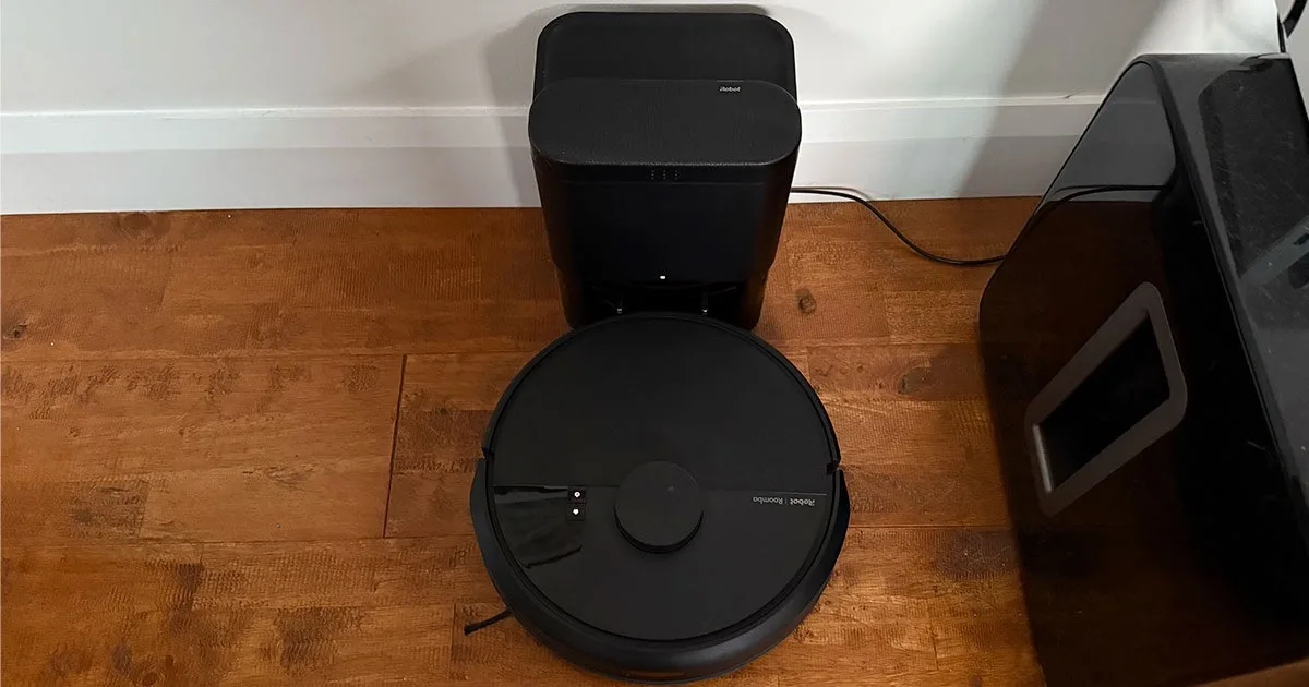 Roomba 105 Combo review: Less is more | Reviews.org