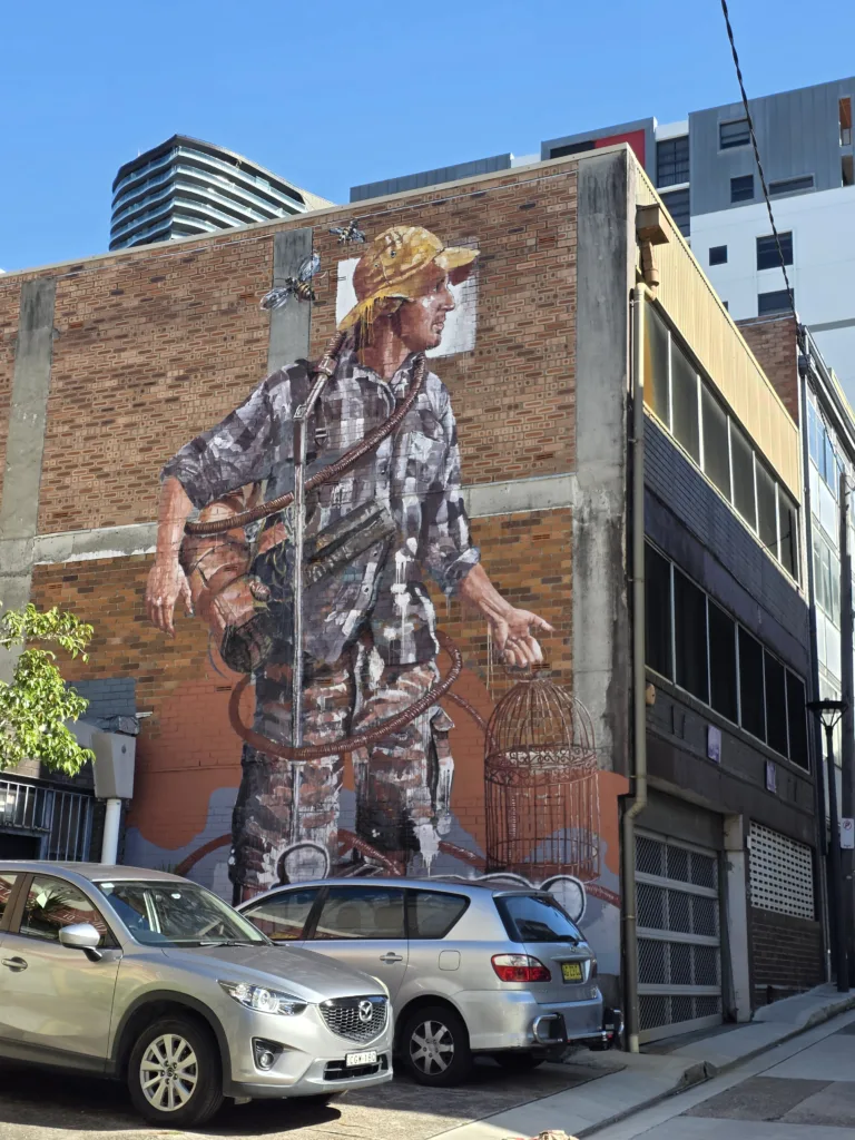 Samsung Galaxy Z Fold 7 photo sample - graffiti