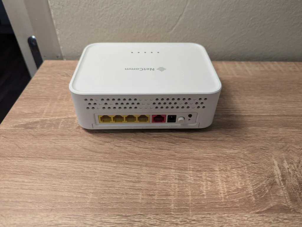 NetComm CF40MESH router