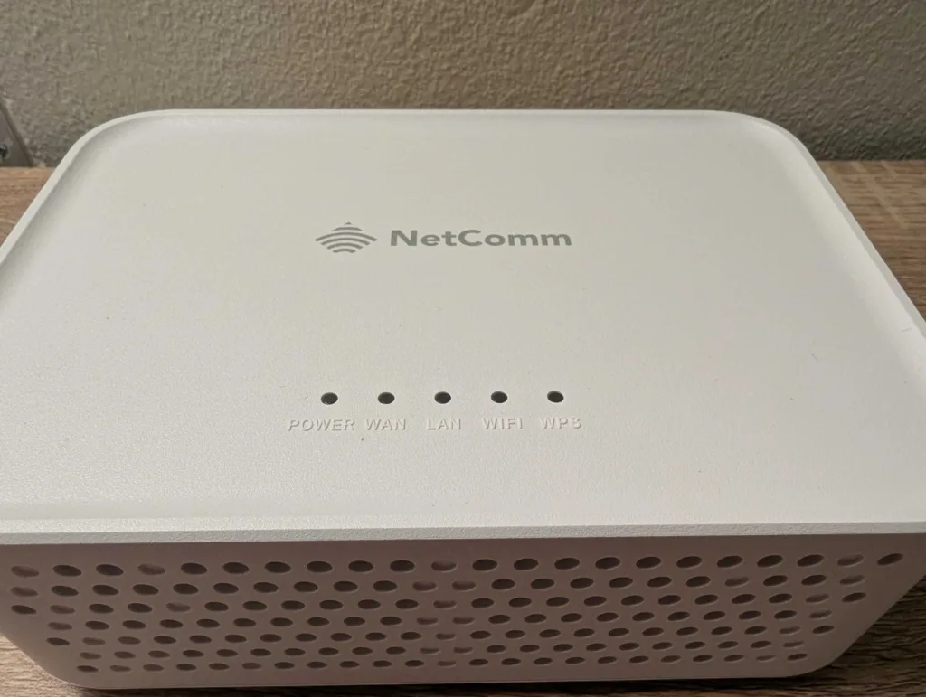 NetComm CF40MESH router