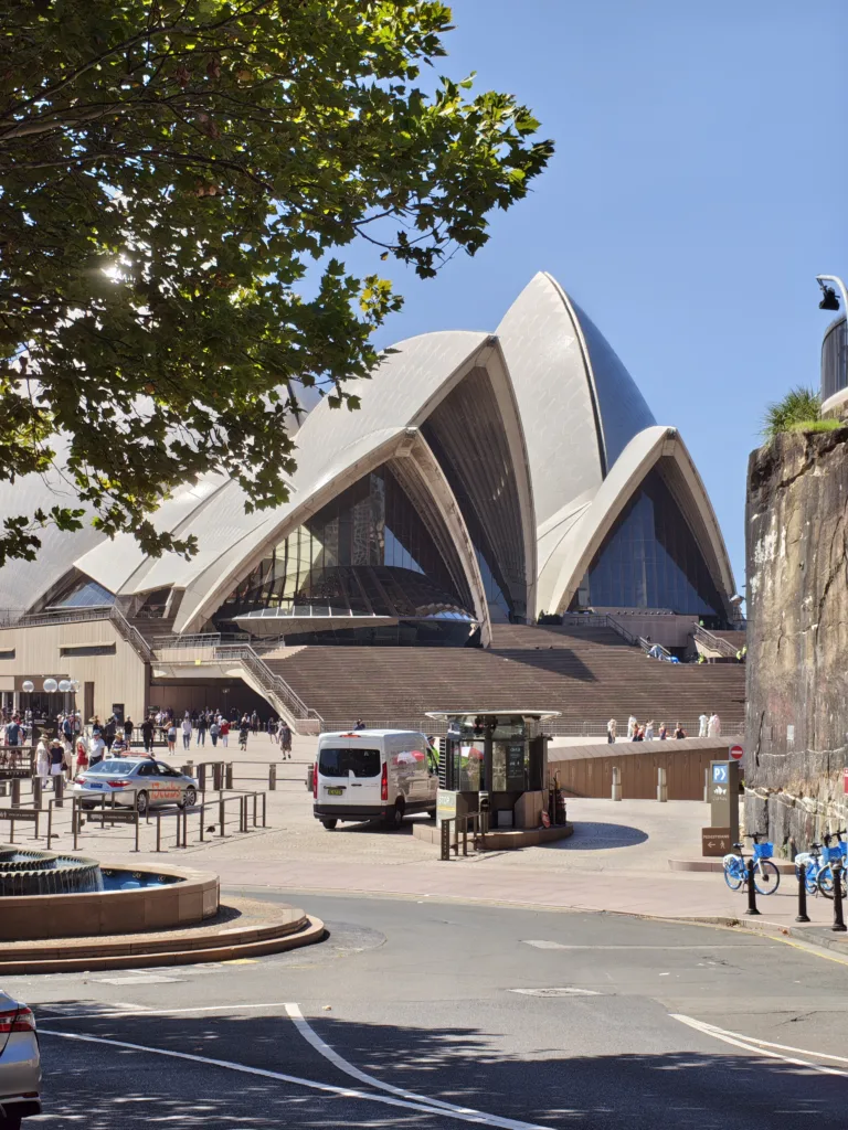 Nothing Phone 4a Pro photo sample - opera house