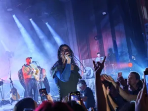 Xiaomi 17 Ultra camera sample: concert