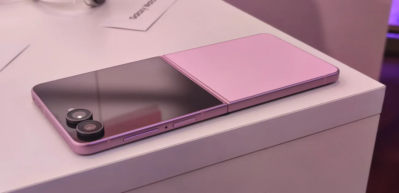 Samsung Galaxy Z Flip 8: Price, specs and cheapest plans