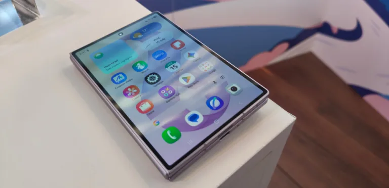 Galaxy Z Fold 8