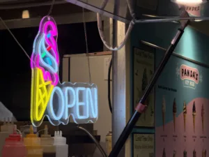iPhone 18 Pro image sample of neon sign